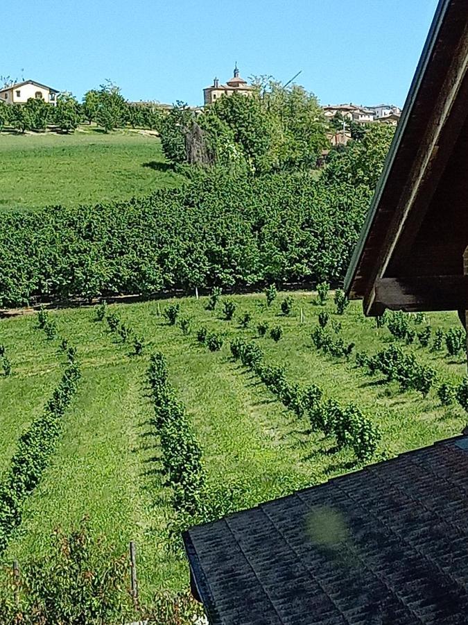 Apartmán Vite Dipinte 1 Bilocale In Langa Novello Exteriér fotografie